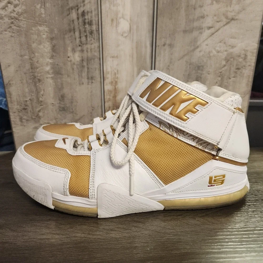 Nike Lebron Zoom 2 II Maccabi Shoes Mens 11 Sneakers White Gold DJ4892-100